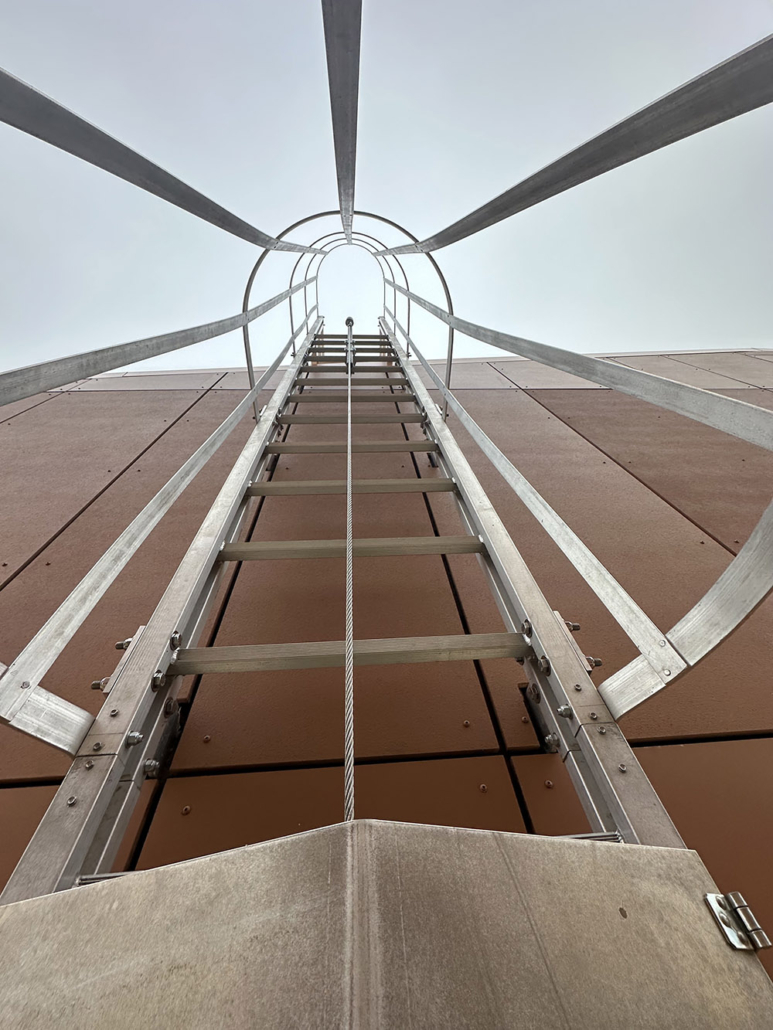 Alaco-Ext-Cage-C-773x1030